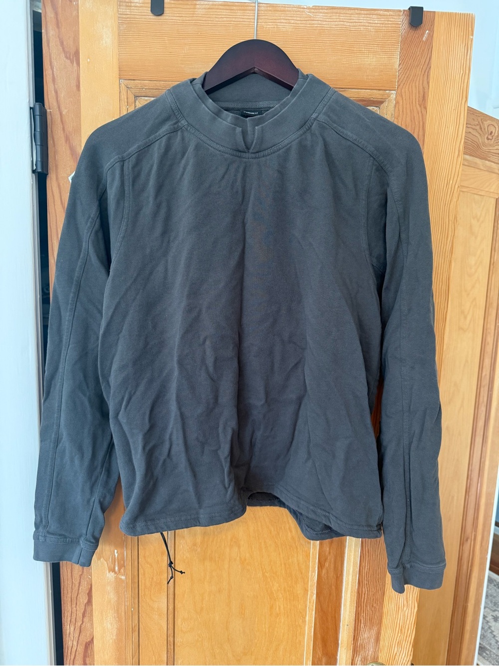 Prana Women’s Small Charcoal‎ Crewneck Sweatshirt snakebite collar